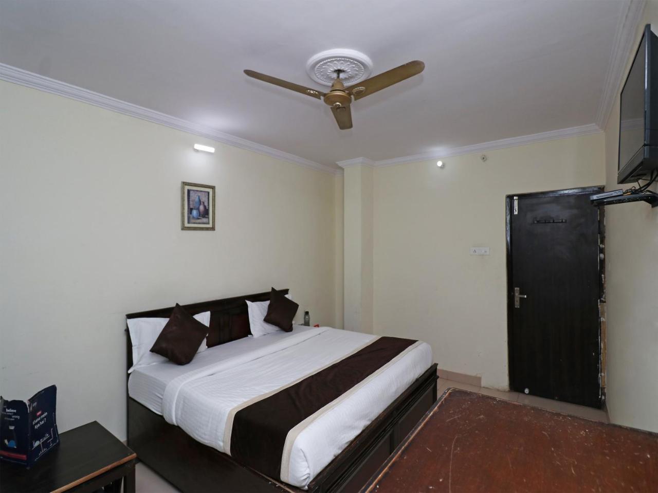 Oyo 23009 Hotel Maxx Lucknow Bagian luar foto